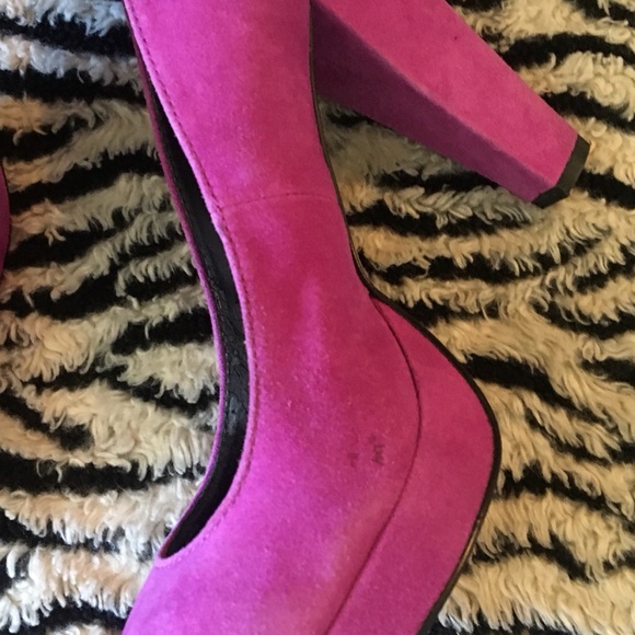 🔆SOLD🔆 CALVIN KLEIN HEELS ~ sz9 - Picture 3 of 14